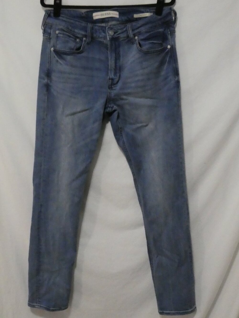 GUESS Slim Tapered Medium Wash Blue Denim Jeans - size 33